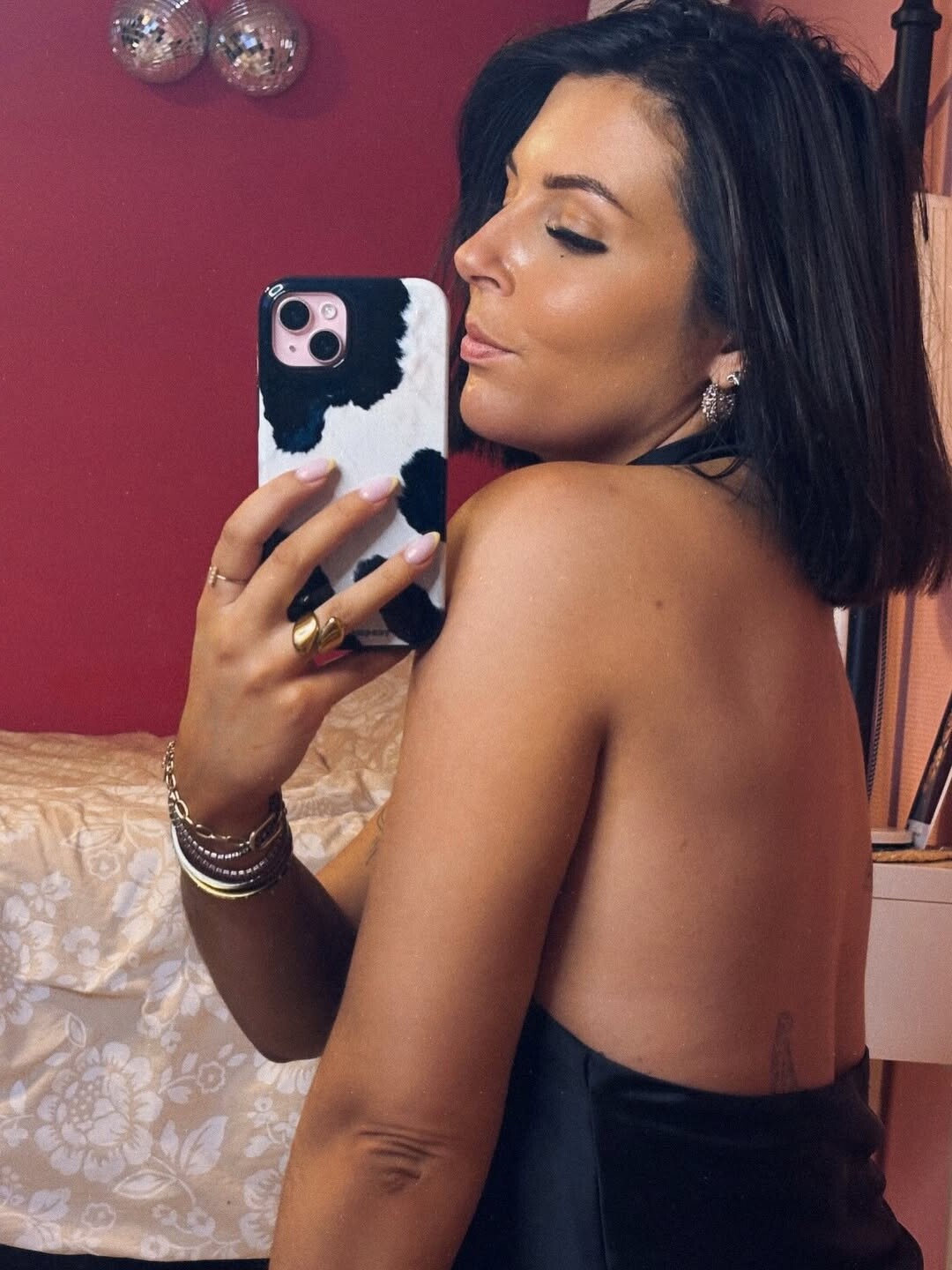 @celesteelise_