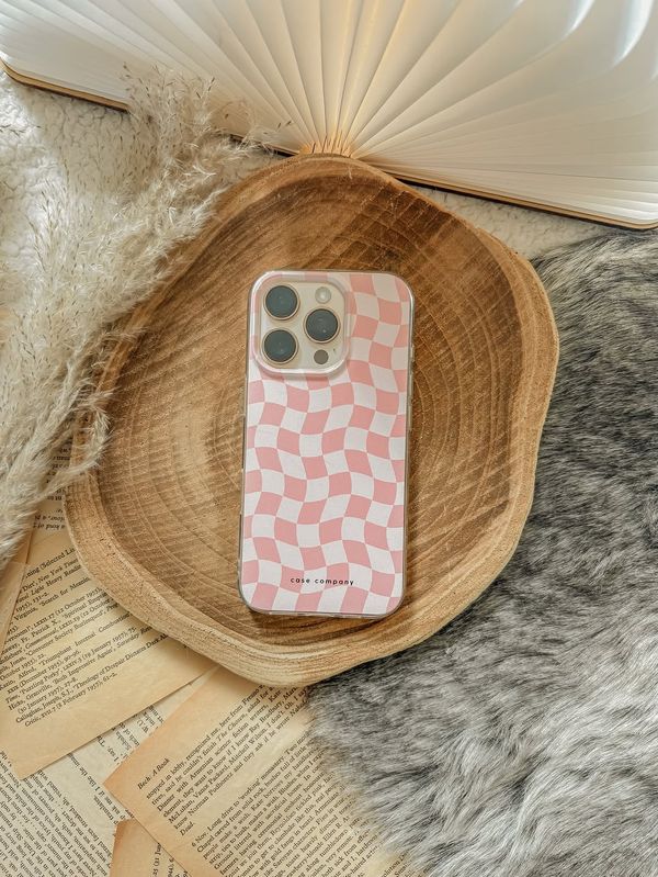 Grid Pink, @axellesbooks